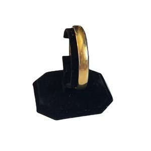 MONET Vintage Signed Goldtone Bangle Bracelet 1980s Costume Jewelry